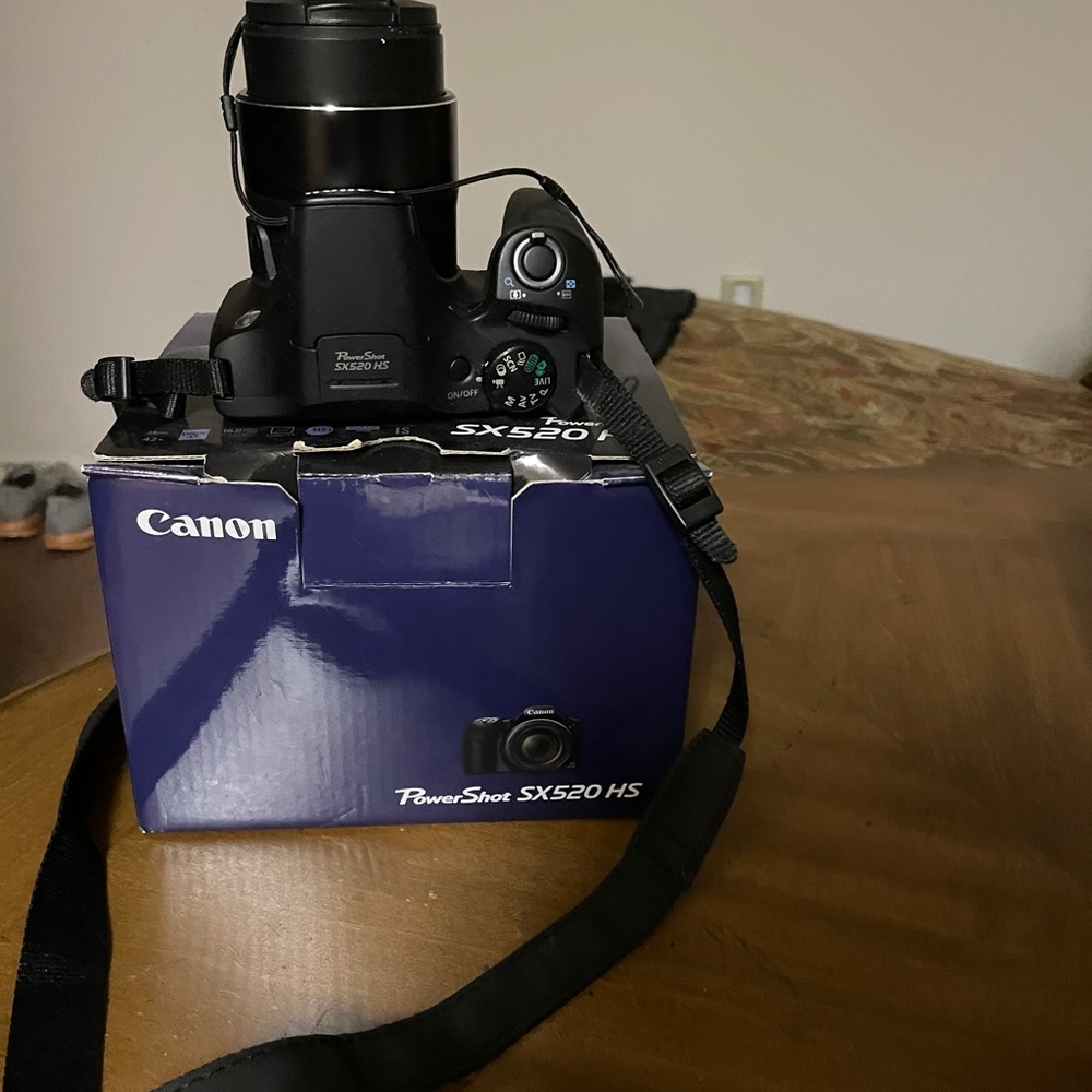 Cannon Camera - Picture 5 of 6